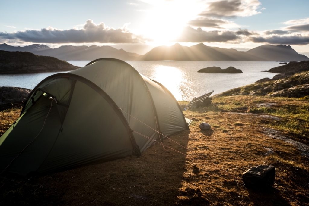 how to blackout a tent