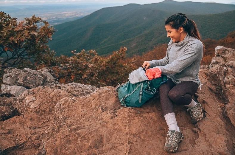 what to Pack while hiking solo